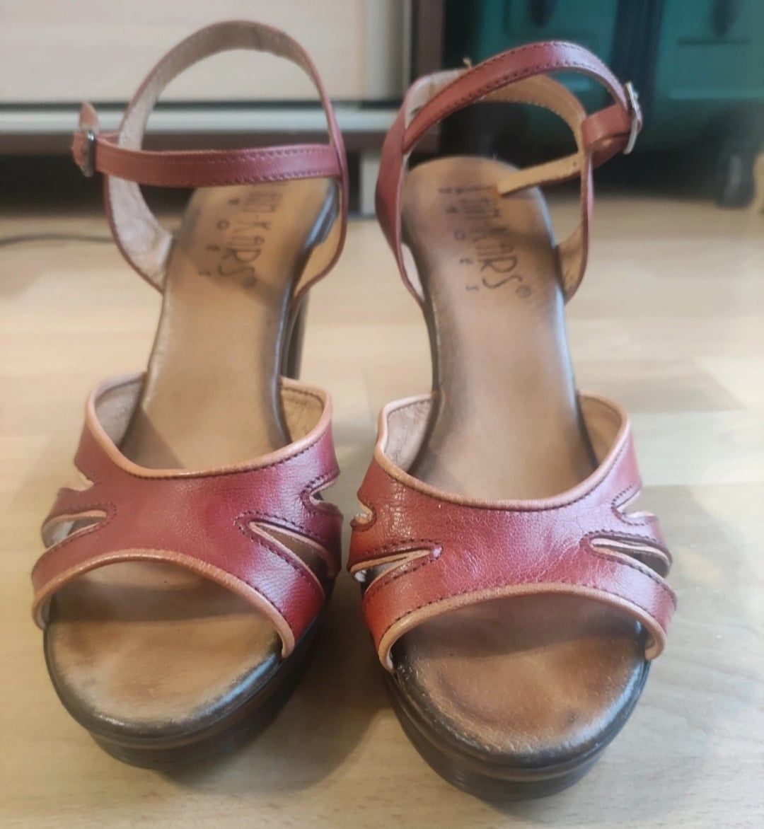 Buty na obcasie  skóra
