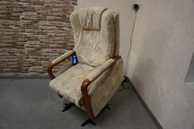 Fotel Geriatryczny Senior Materiał funkcja pomocy wstawania HIMOLLA