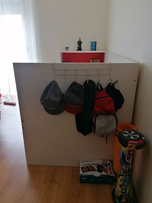 Cama dupla ikea + cabeceira e 2 colchões + bloco gavetas