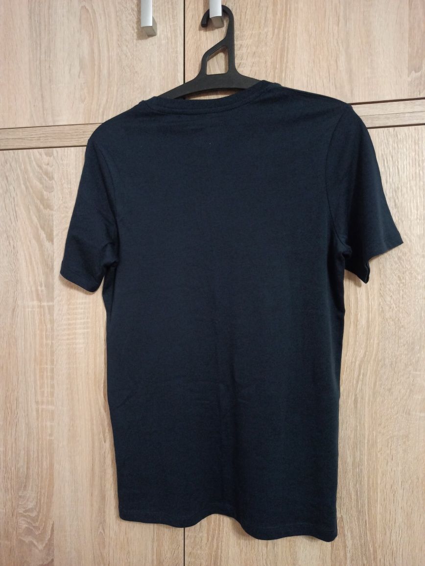 Продам футболку Jack & Jones