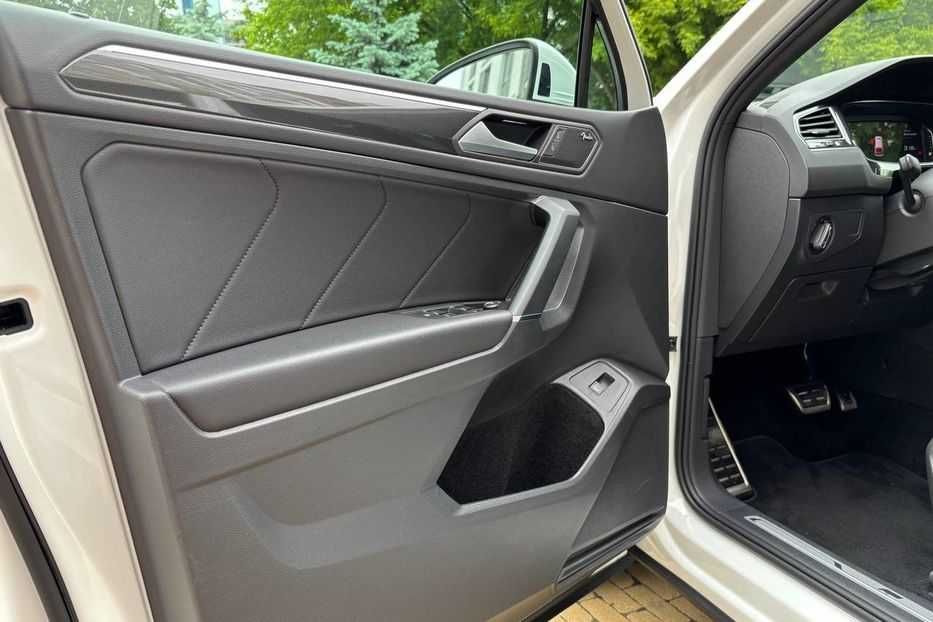 Продам Volkswagen Tiguan 4Motion Premium R-Line 2020