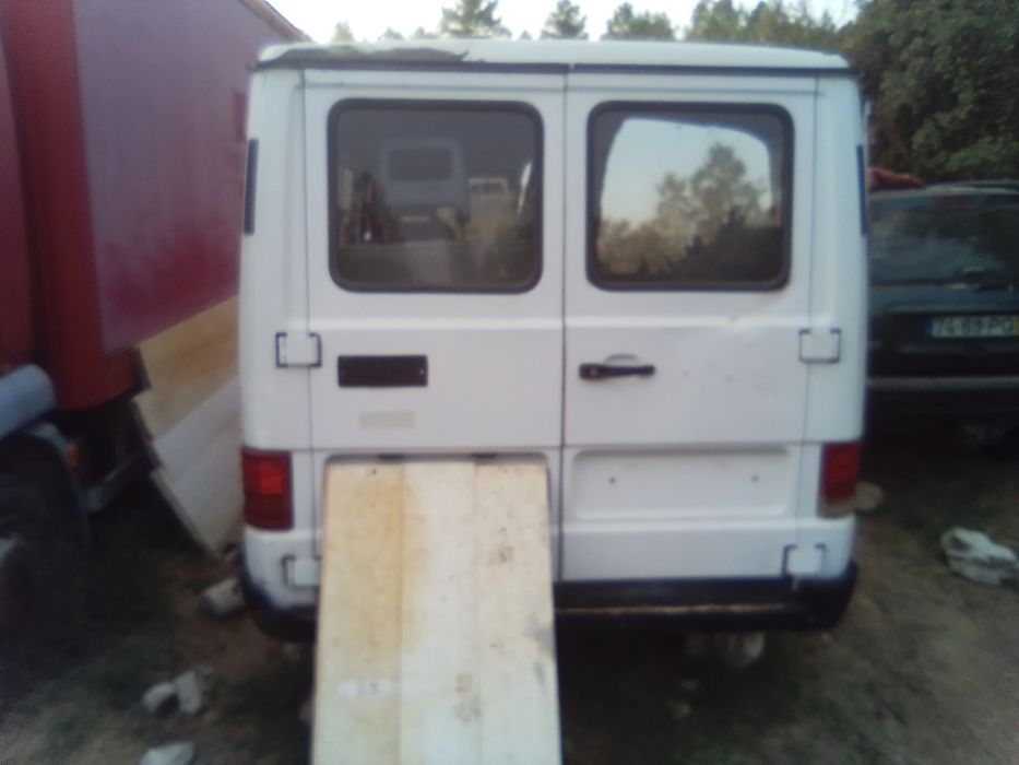 Mercedes D100, 2.4 gasoleo
