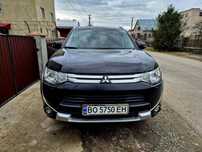 Mitsubishi Outlander 2014 рік