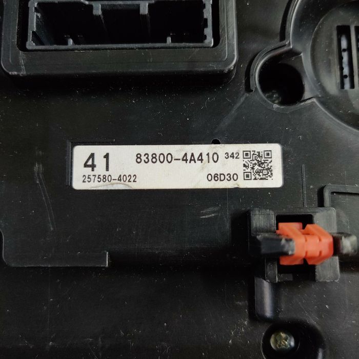 Панель приборов TOYOTA.