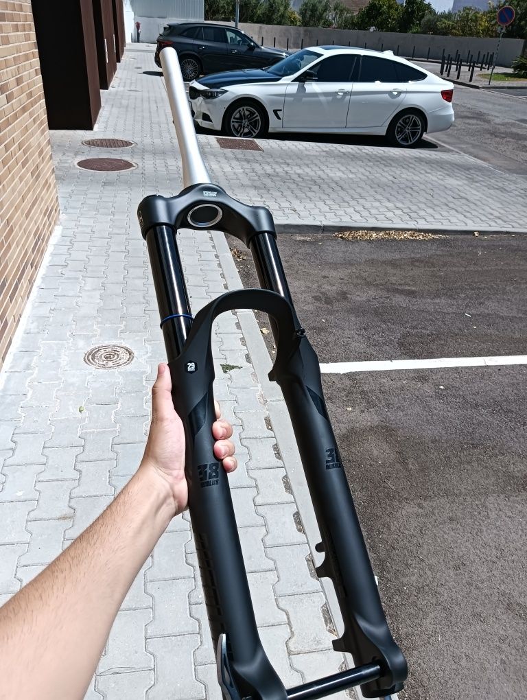 Suntour Durolux 38 180mm