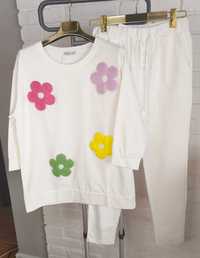 Komplet dresowy bawełniany bluza spodnie kwiaty cyrkonie biały MEGI