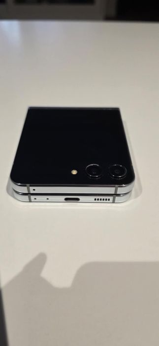 Samsung Galaxy z Flip 5