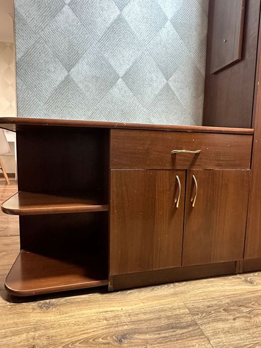 Шафа і тумба в коридор