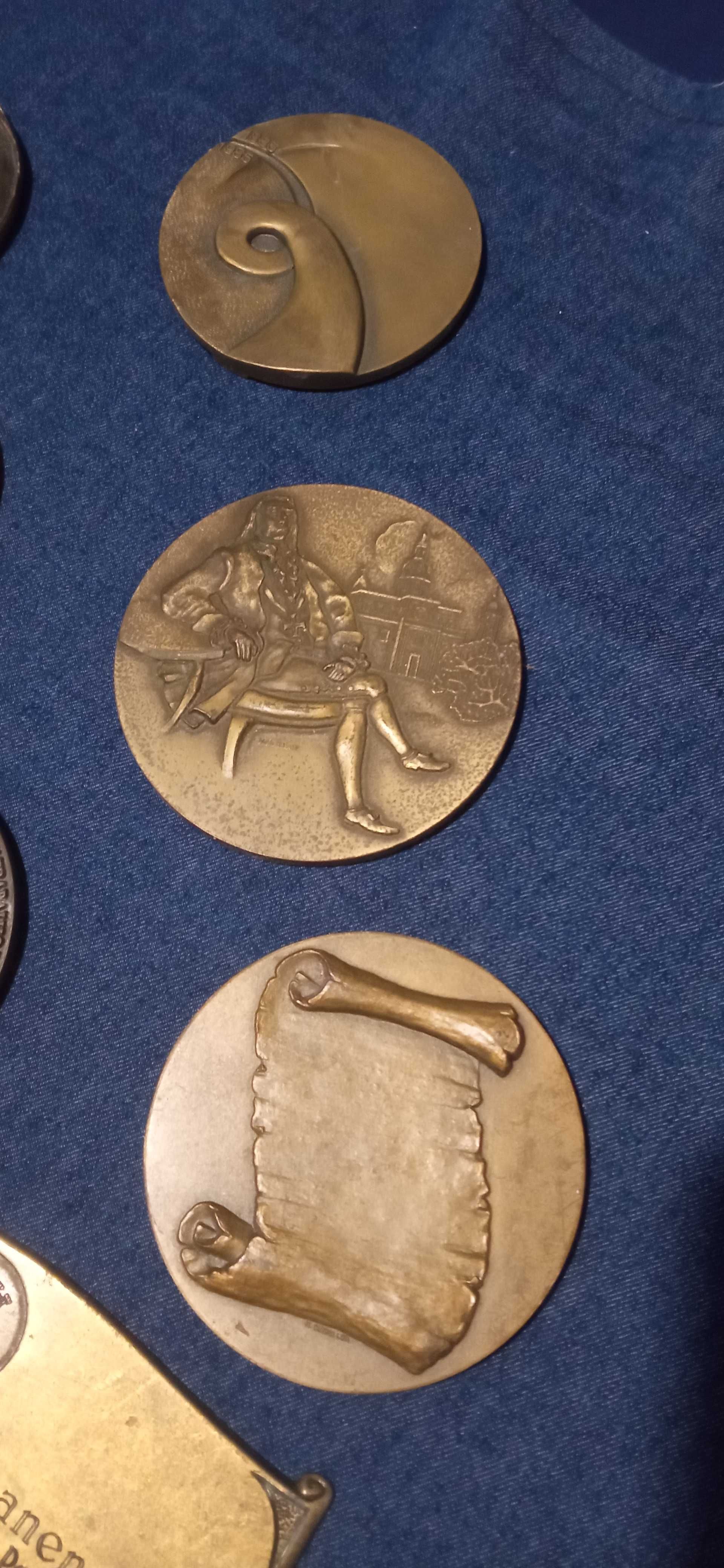 7 Medalhas/placas comemorativas em bronze