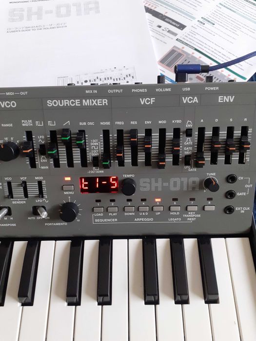 Roland sh01a, sintetizador