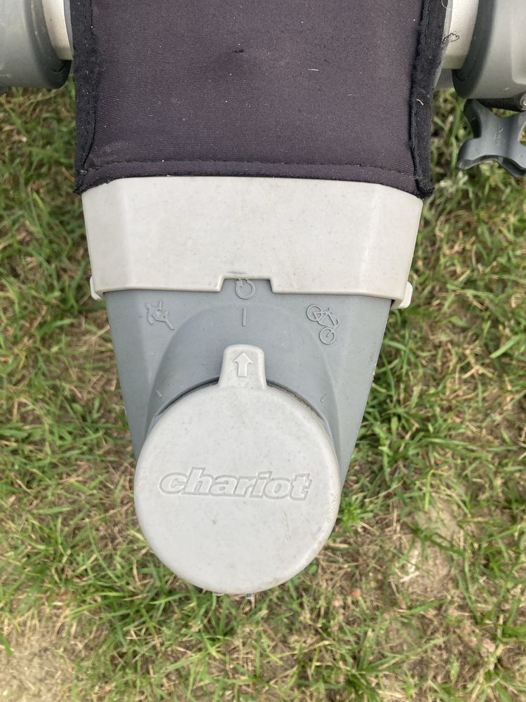 Przyczepka Thule Chariot Chinook 1