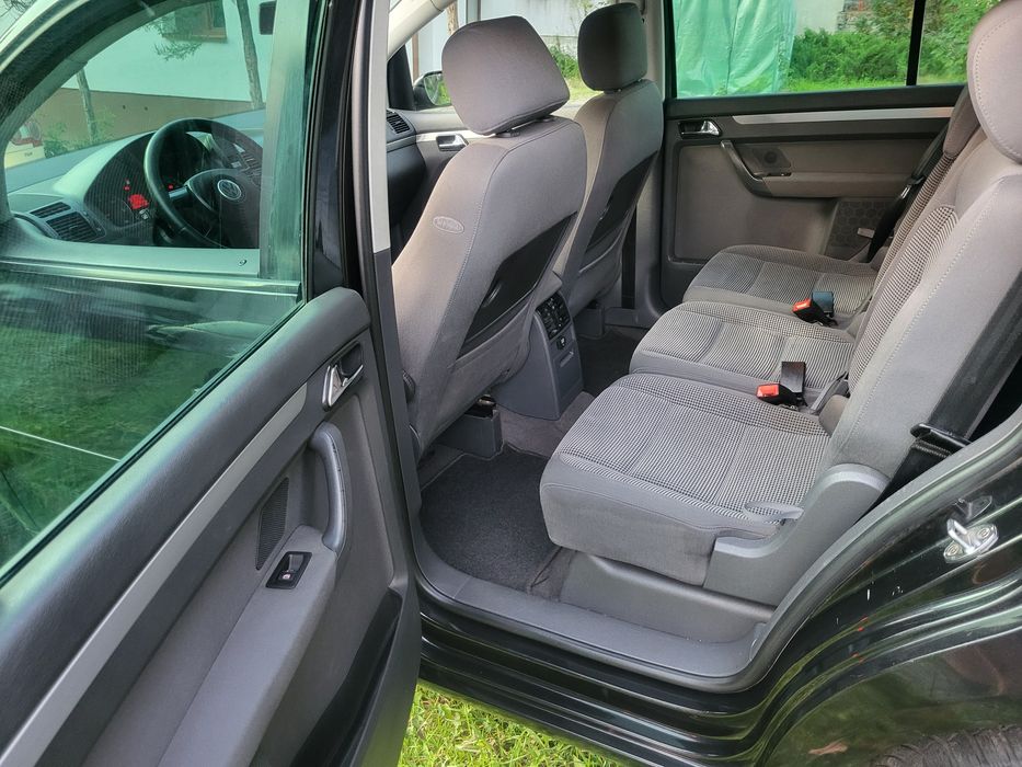 Touran 7 osób 2.0 TDI 136 KM zadbany