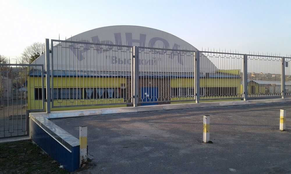 Ділянка з комунікаціями в центрі Високого.