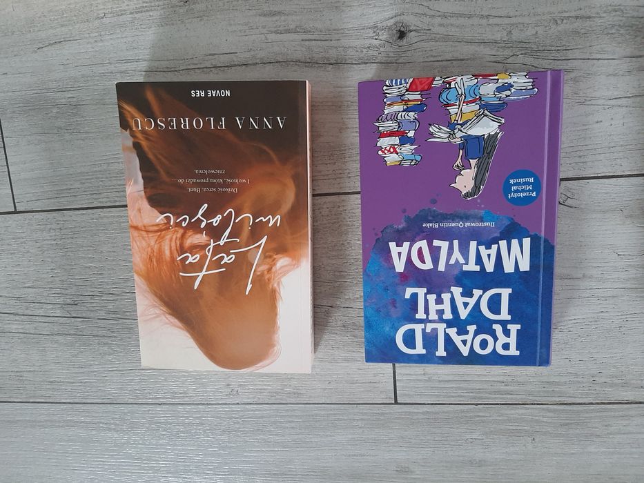 Pakiet różnych książek