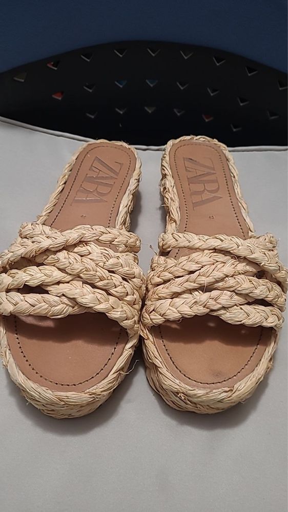 Klapki na Koturnie z Naturalnej Rafii - ZARA 40