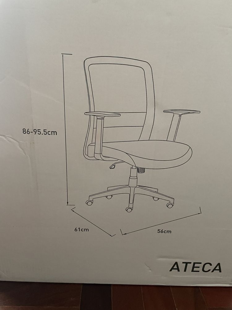Cadeira de secretaria nova