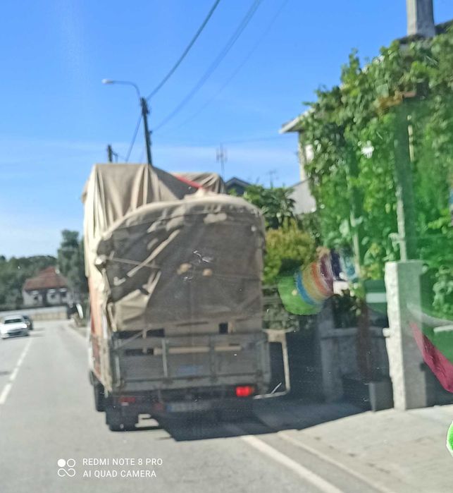 Mercedes Vito para fretes mudanças ou transportes.