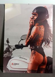 Duży plakat dziewczyna w kasku motocykl + antyrama 50x35 cm