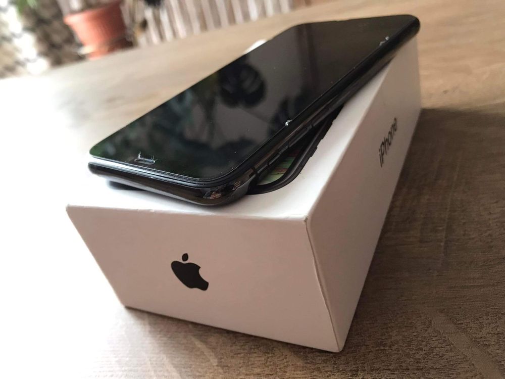 iPhone XS 64GB Grey