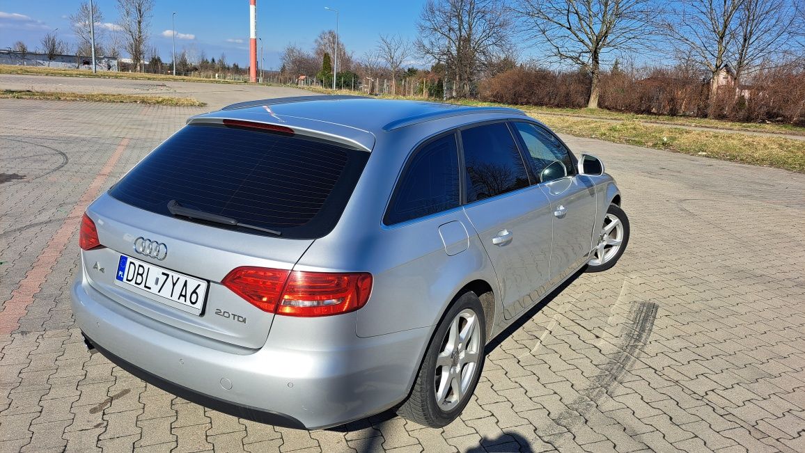 Audi A4 B8 Avant 2.0 tdi Manual