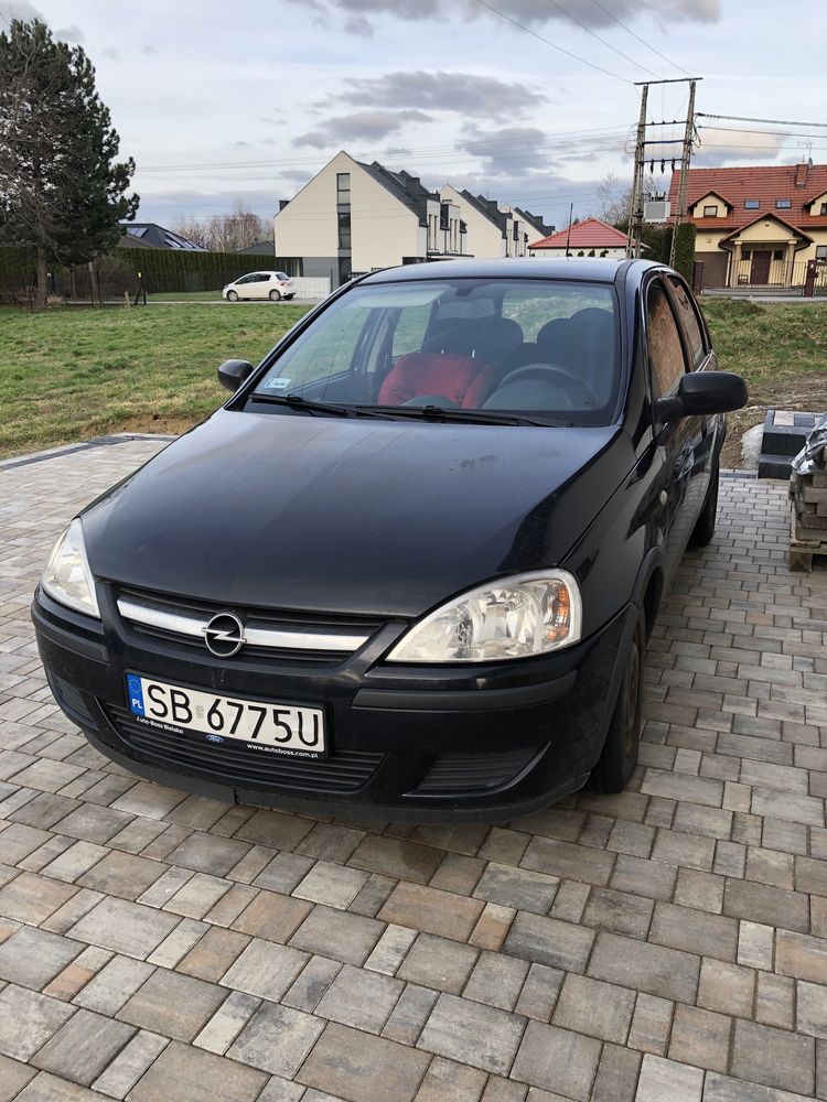 Opel corsa c 2005 rok