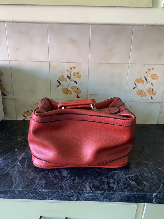 Mala vintage vermelha