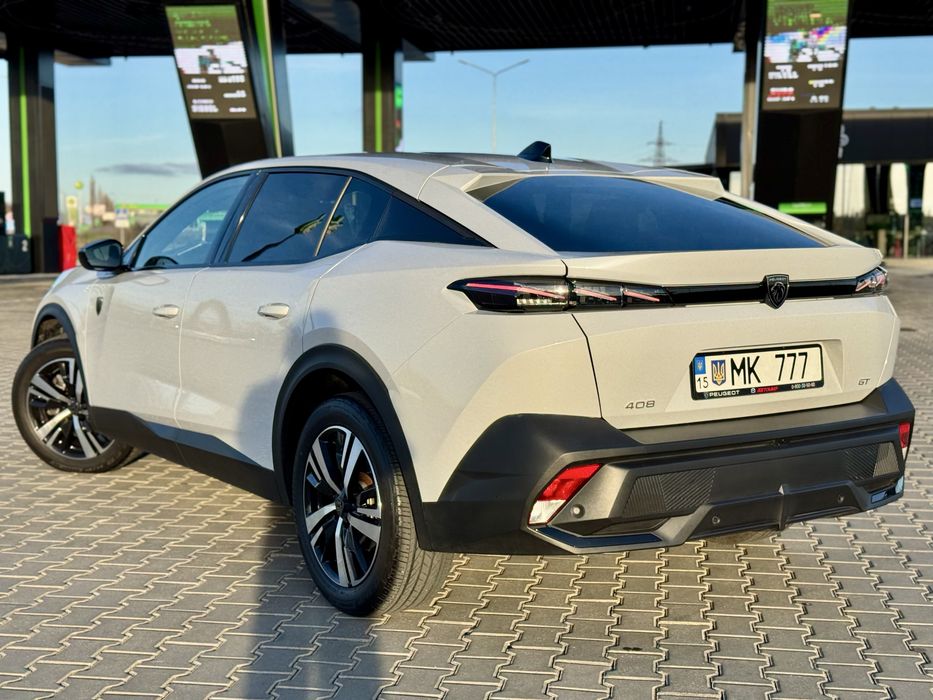 Продам Peugeot 408 GT-Line 2023 года