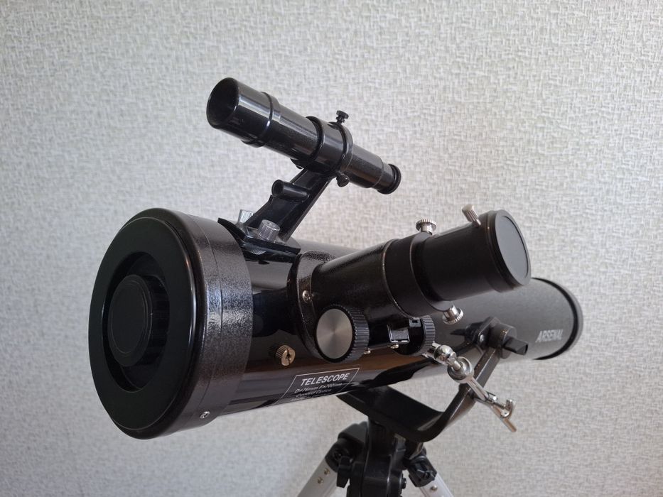 Астрономічний телескоп зі штативом ARSENAL D76 F700