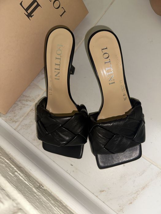 Мюлі чорні , 36 розмір