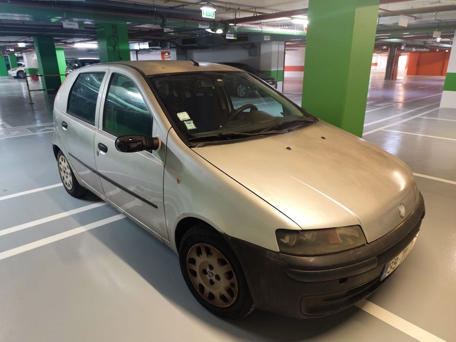 Carro citadino Fiat Punto 1.1