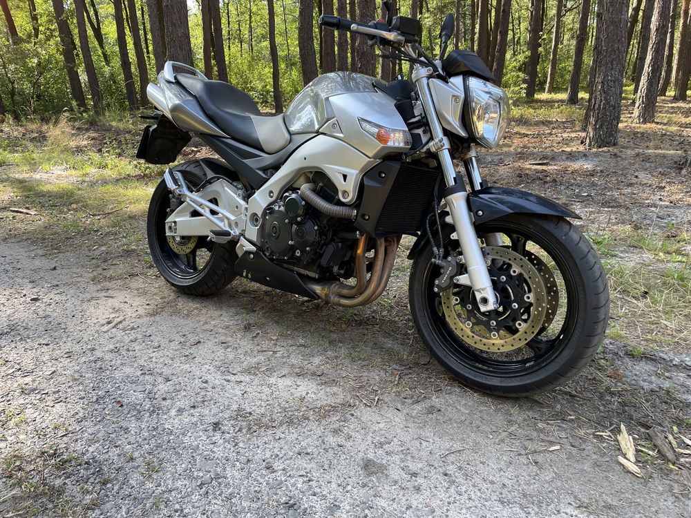 Мотоцикл Suzuki GSR 600