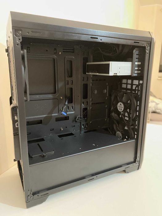 Obudowa komputerowa SilentiumPC Regnum RG4 Pure Black z wentylatorami