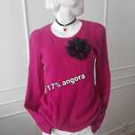 sweter fuksja angora must have
