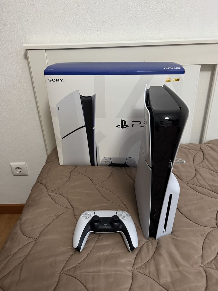 Play Station 5  (1 TB) 2 comandos!