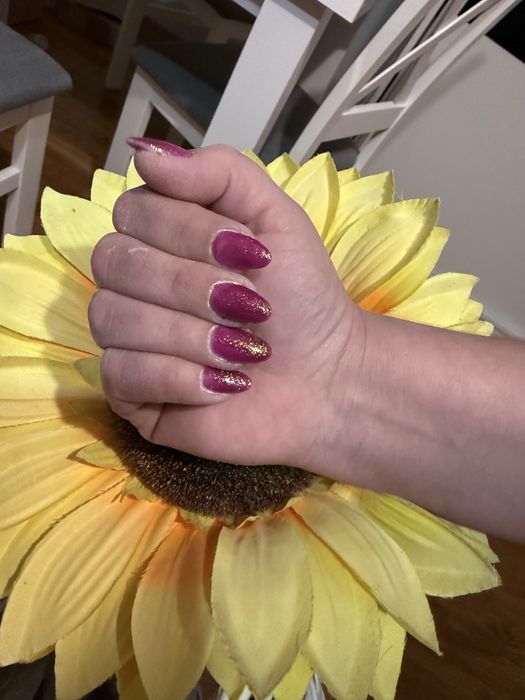 Przedluzanie zelem /hybryda/pedicure