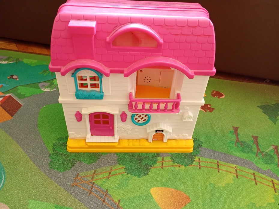 Mały domek dla lalek