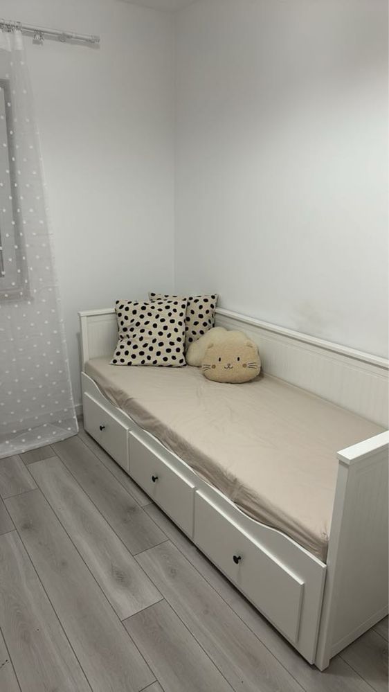 Lóżko IKEA Hemnes