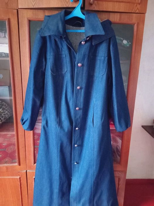 Жіночій джинсовий плащ