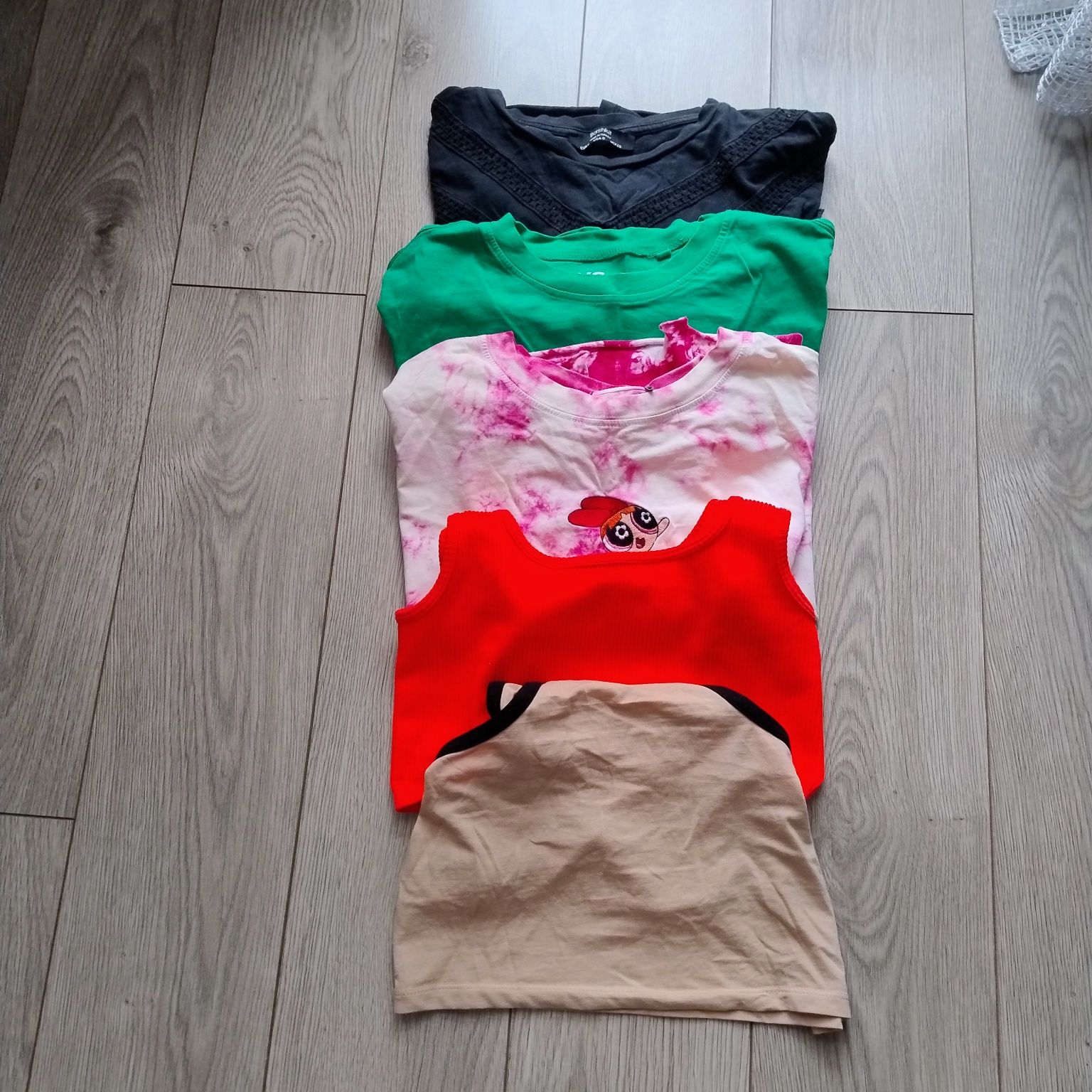 Zestaw 5 topów w rozm.  S i XS NewYorker, H&M i Bers