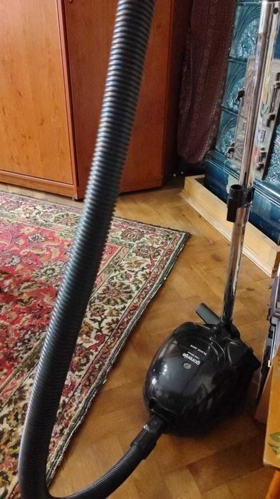 Порохотяг Gorenje VCK 1300 EA  бв