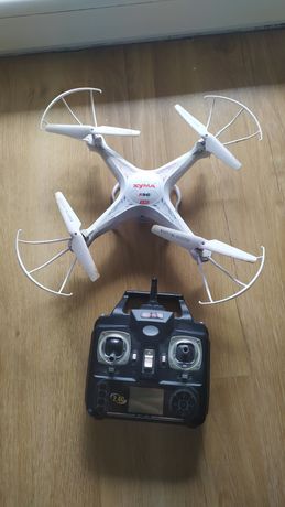 Dron syma x5c z kamerą