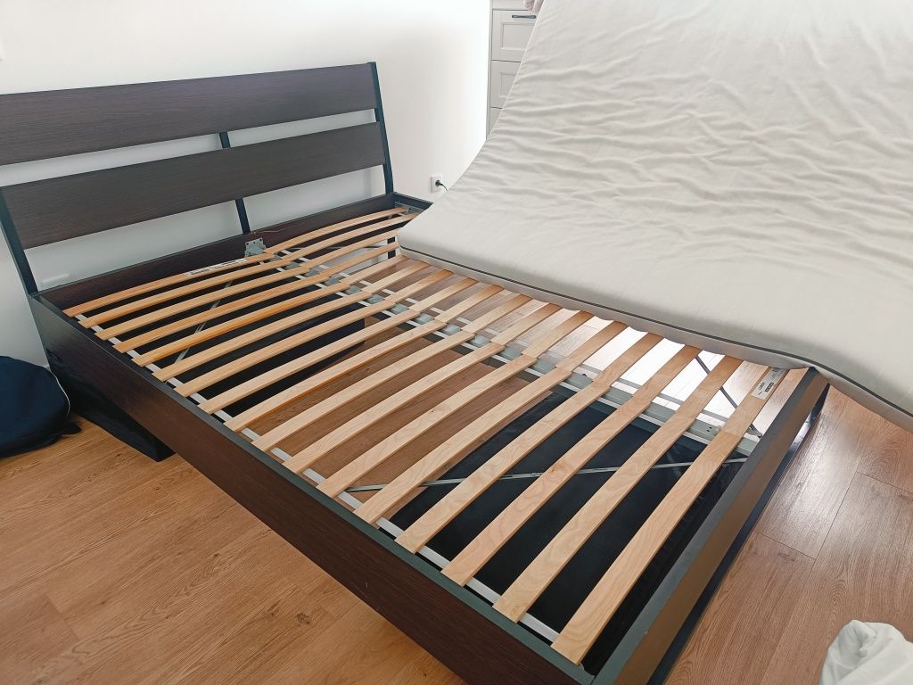 Cama com colchao