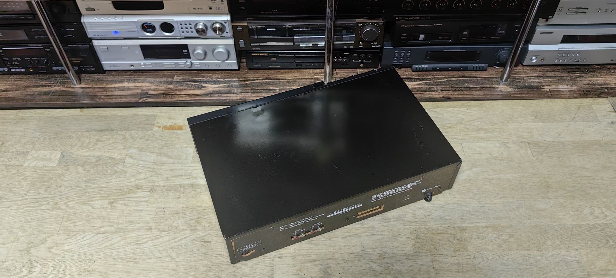 Касетний програвач Akai GX-R66