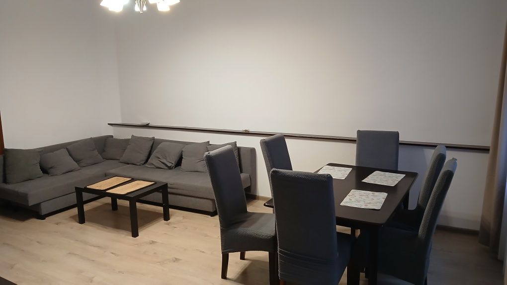 250 doba  apartament 10 minut do centrum Katowic max 10 osób