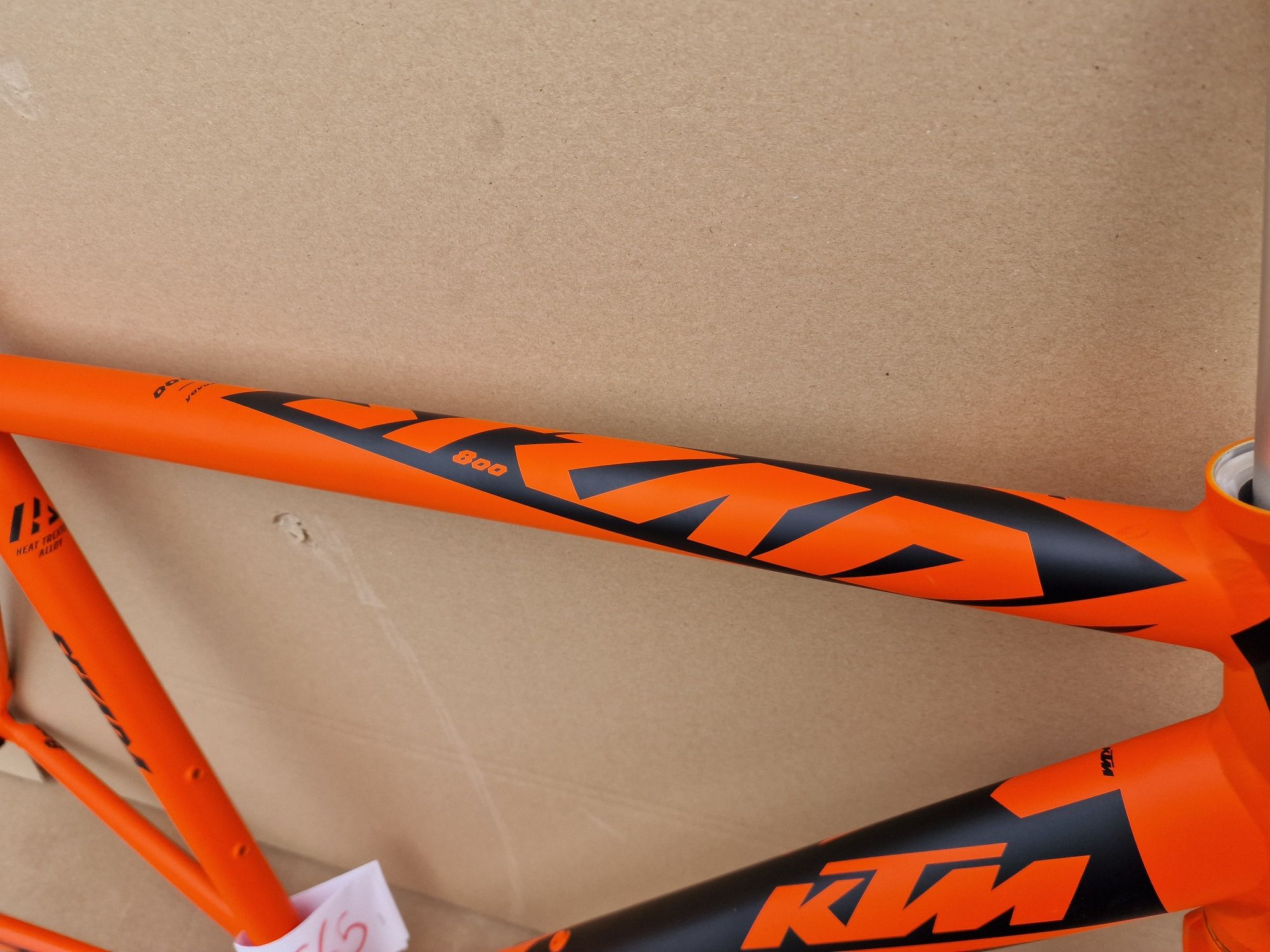 KTM STRADA 800 rama szosowa alu z widelcem 57 Faktura szosa FVAT F65
