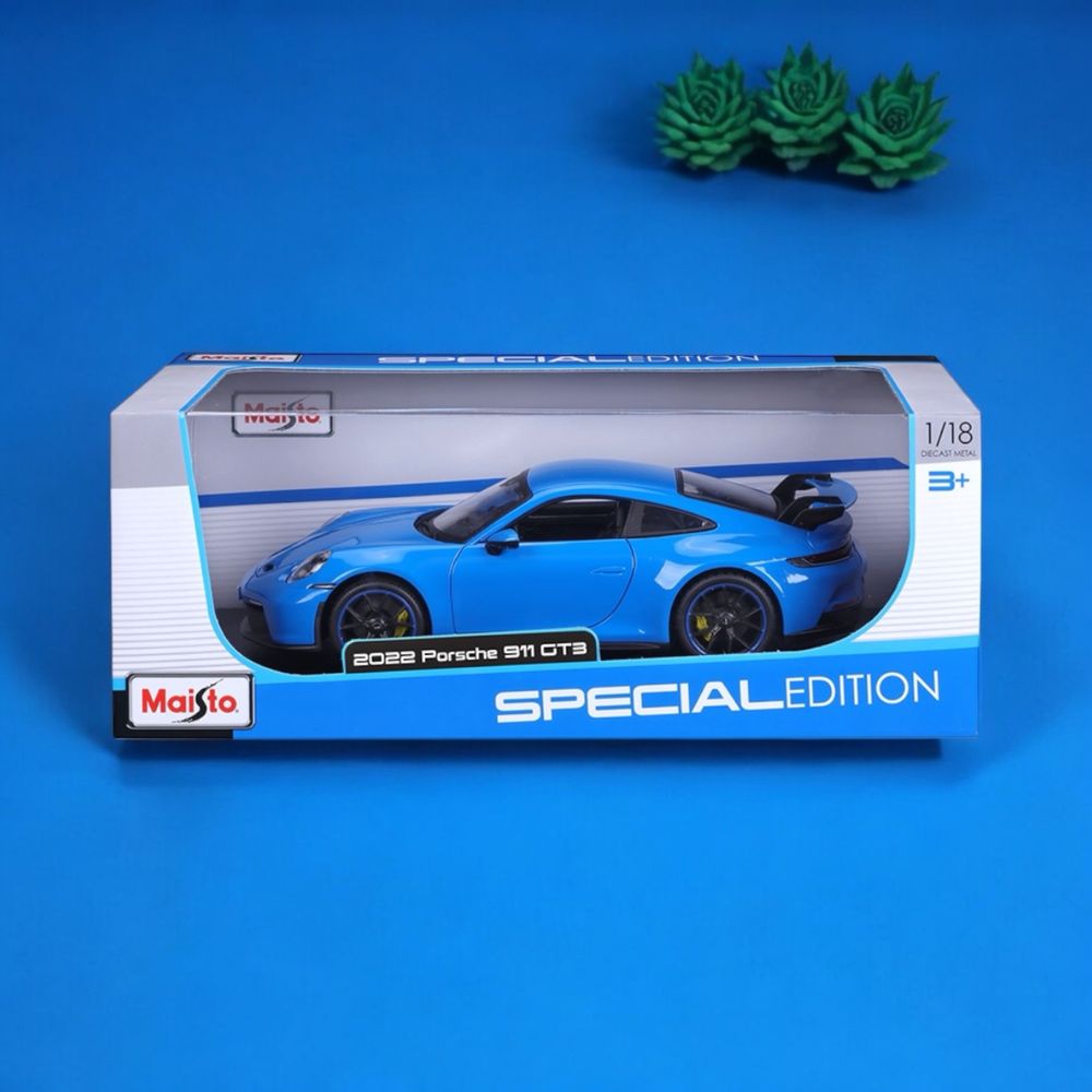 Модель Porsche 911 GT3 2022 року в масштабі 1:18 Maisto