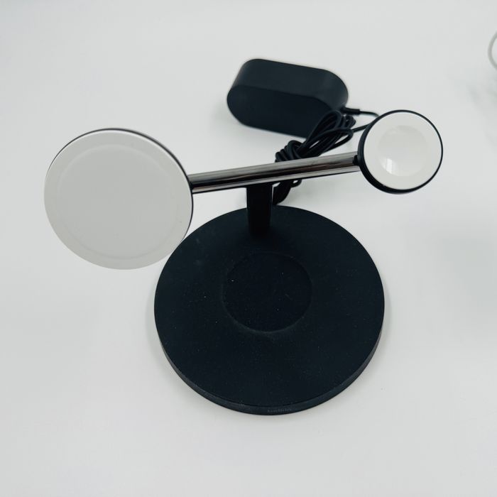 Belkin BOOST↑CHARGE PRO 3-in-1 Wireless Charging Stand with MagSafe
