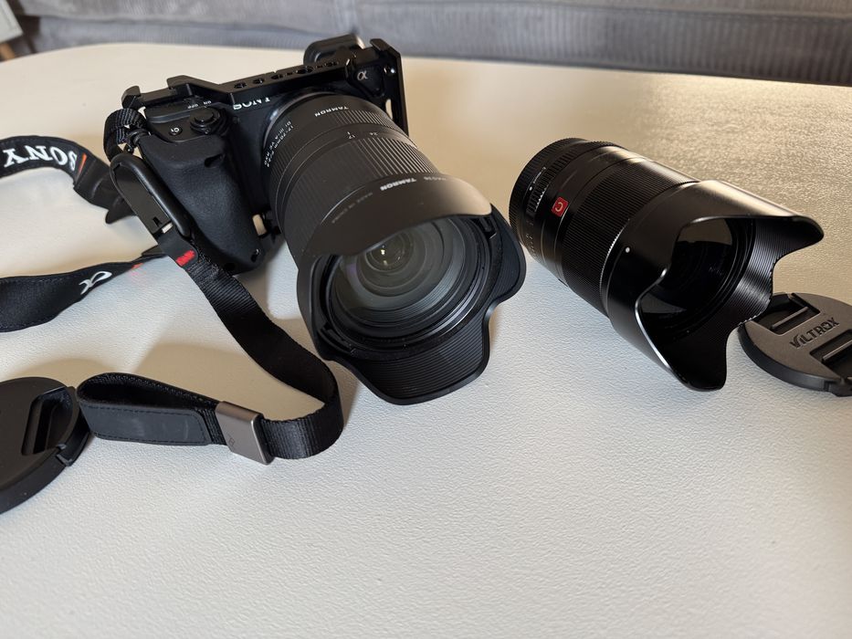 Aparat sony a6400 plus tamron 17-70mm F/2.8 plus vitrox af 23mm 1.4 E