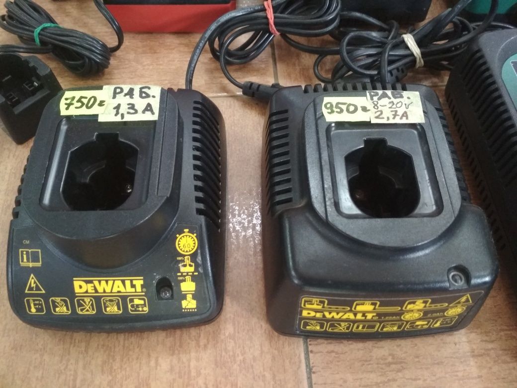 Зарядное устройство для шуруповерта Bosch/Makita/Dewalt из Германии.