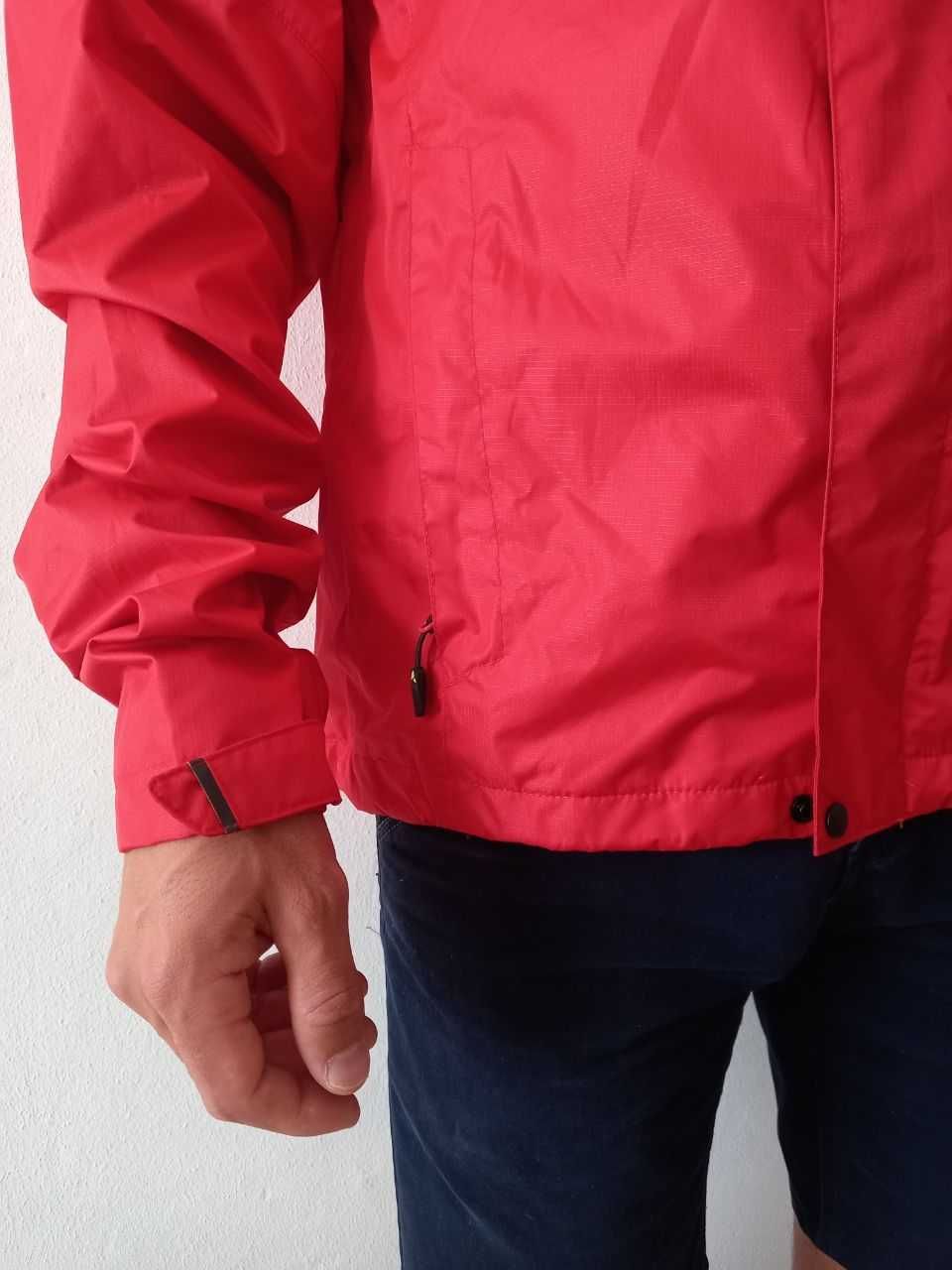 Непромокаемая куртка ALTURA на  10000 мм. Новая.